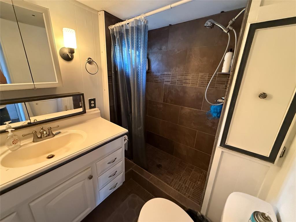 36441 Lakeside Drive Property Photo 11