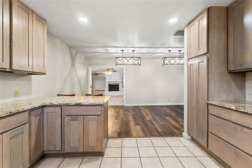 1225 N Indiana Street Property Photo 8