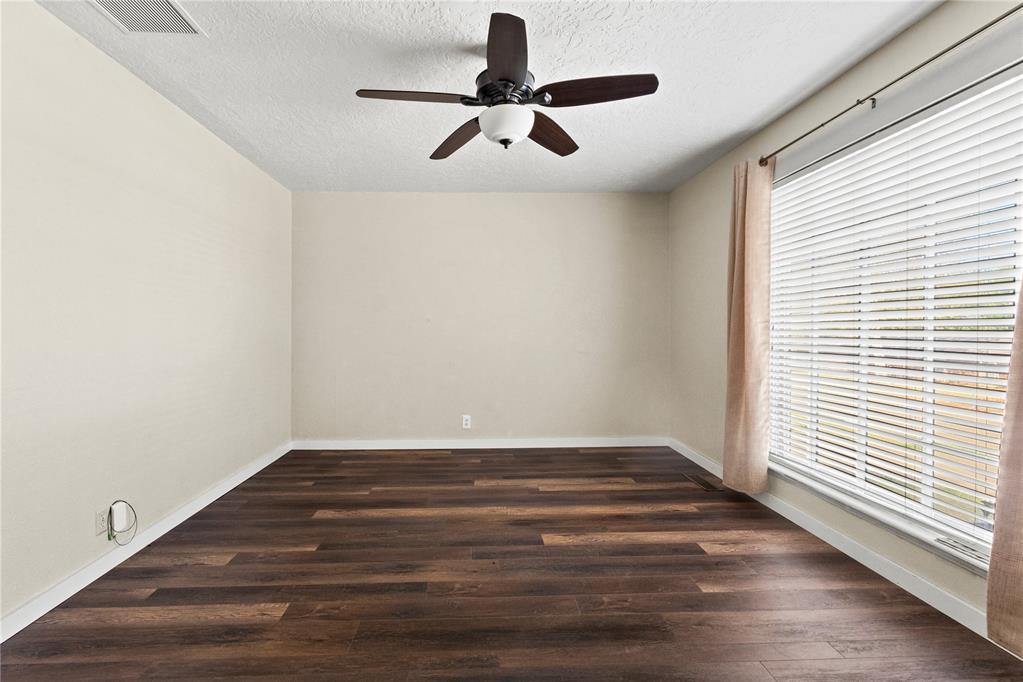 1225 N Indiana Street Property Photo 12