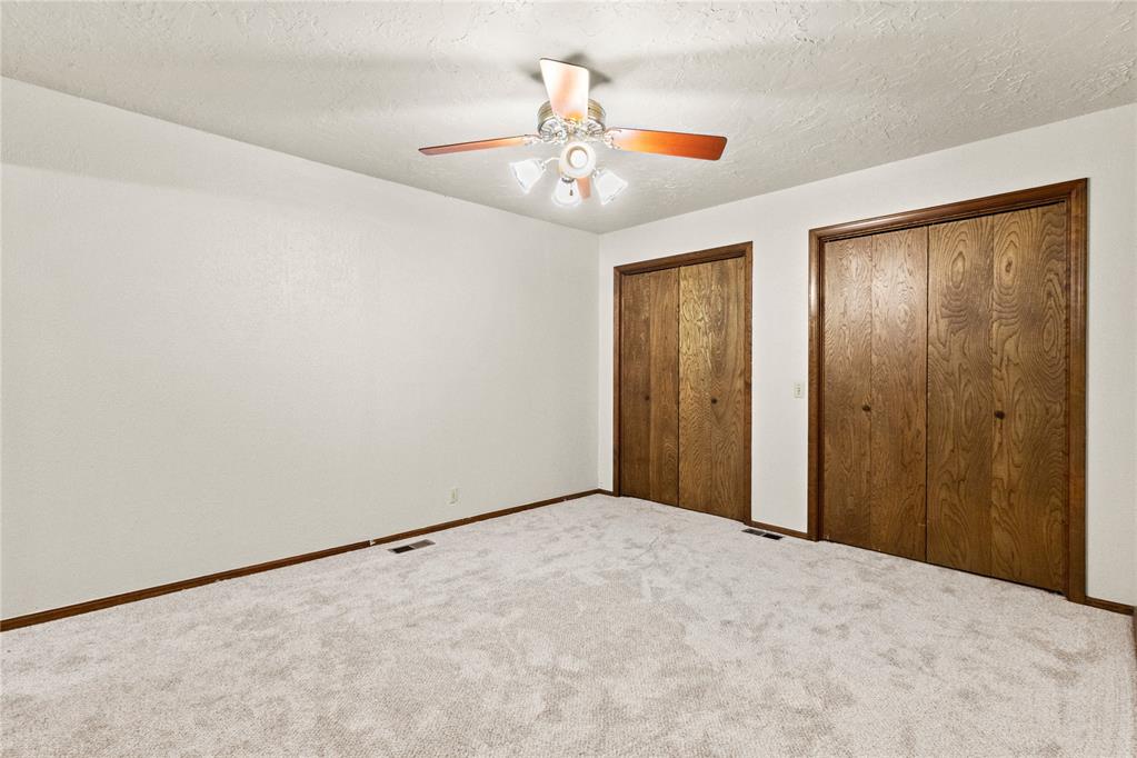 1225 N Indiana Street Property Photo 24