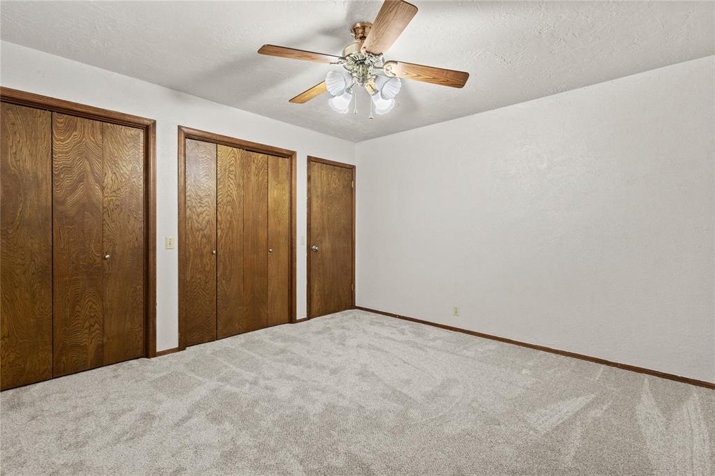 1225 N Indiana Street Property Photo 28