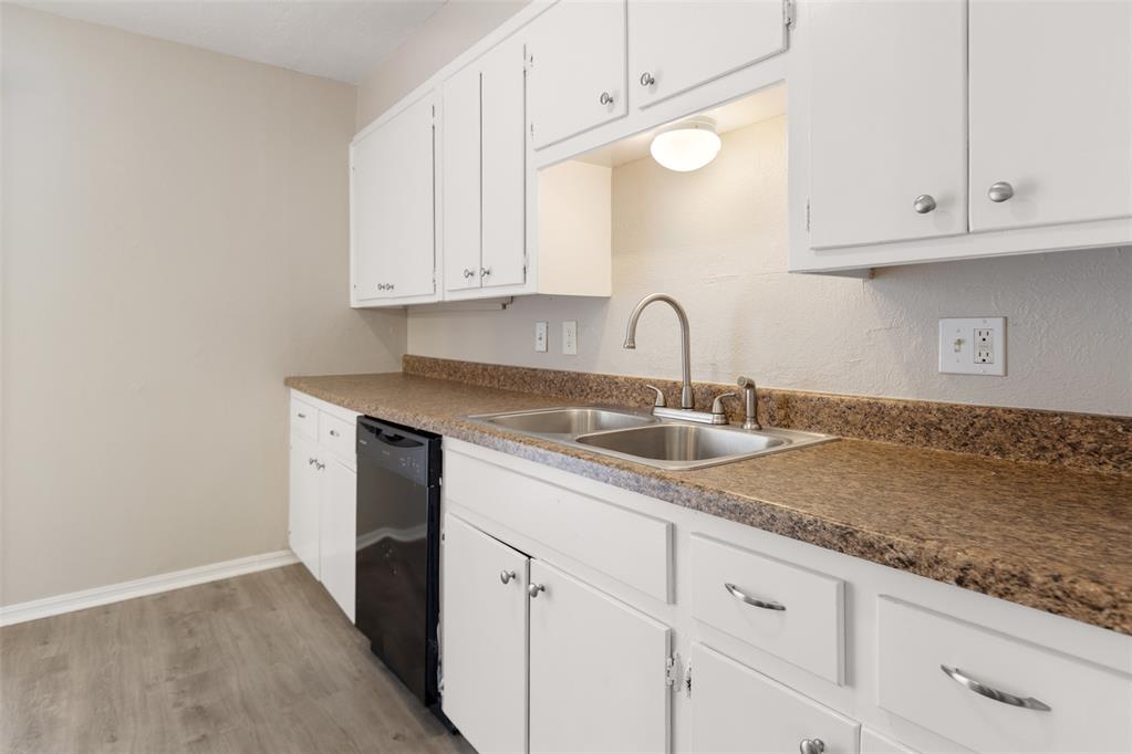 1342 Erie Avenue Property Photo 7