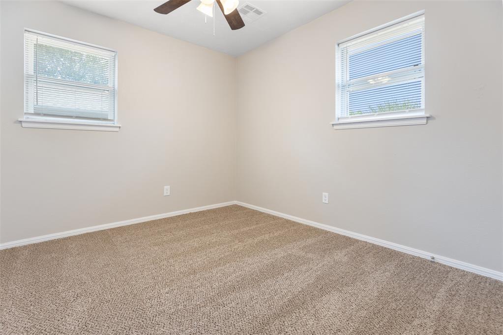 1342 Erie Avenue Property Photo 12