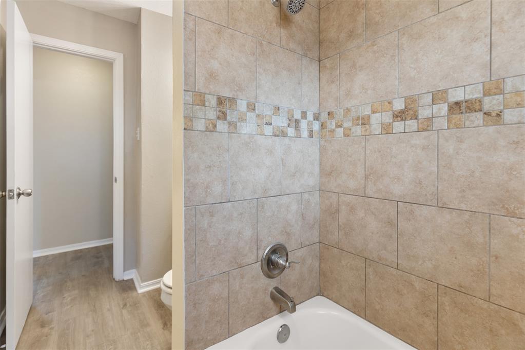 1342 Erie Avenue Property Photo 15
