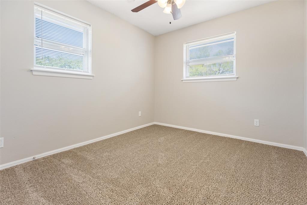 1342 Erie Avenue Property Photo 16