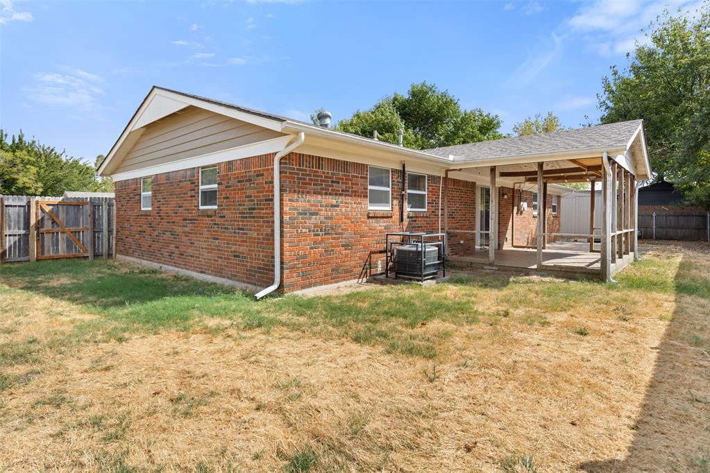 1342 Erie Avenue Property Photo 20