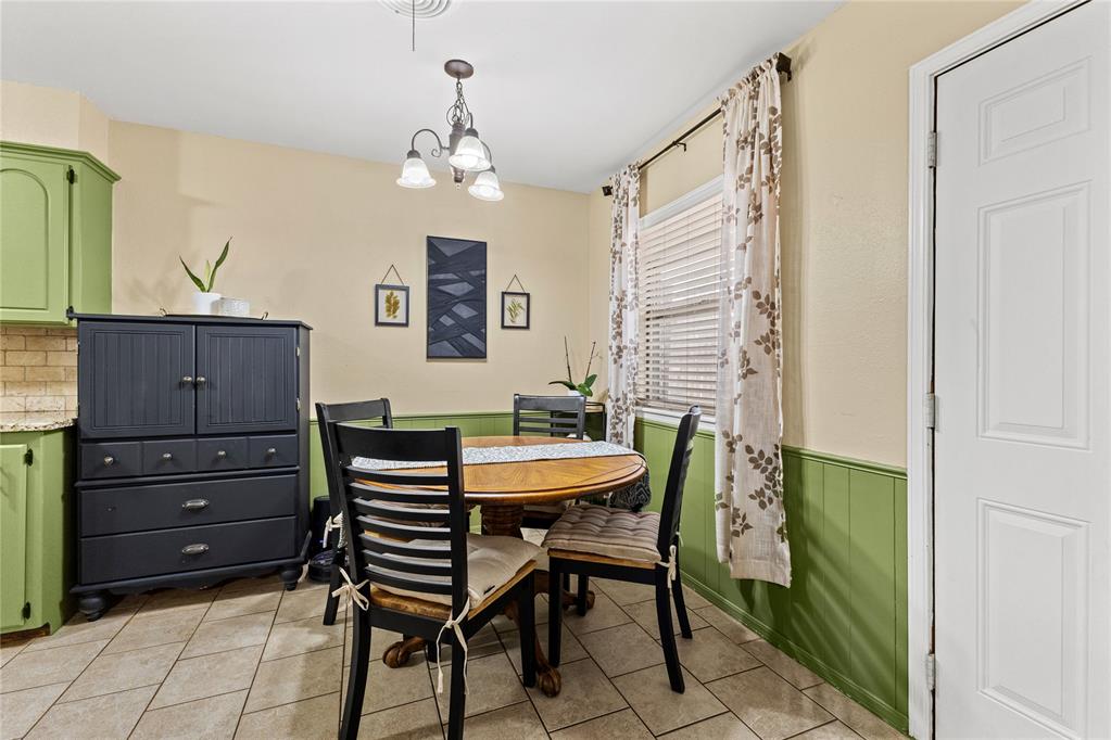 2001 E Serenade Street Property Photo 6