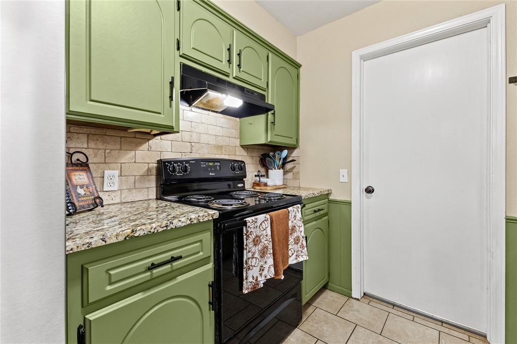 2001 E Serenade Street Property Photo 9