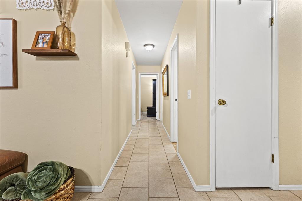 2001 E Serenade Street Property Photo 11