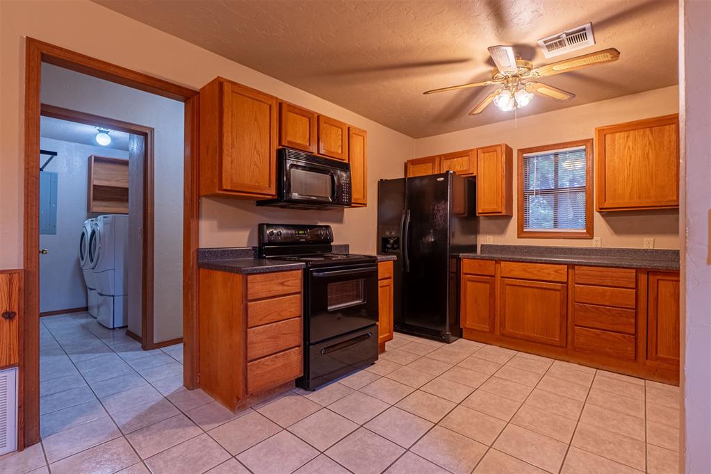 7396 Pine Cove Property Photo 9