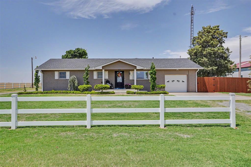 15785 N 1700 Road Property Photo 3