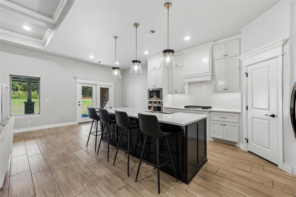 14108 Willow Lane Property Photo 13