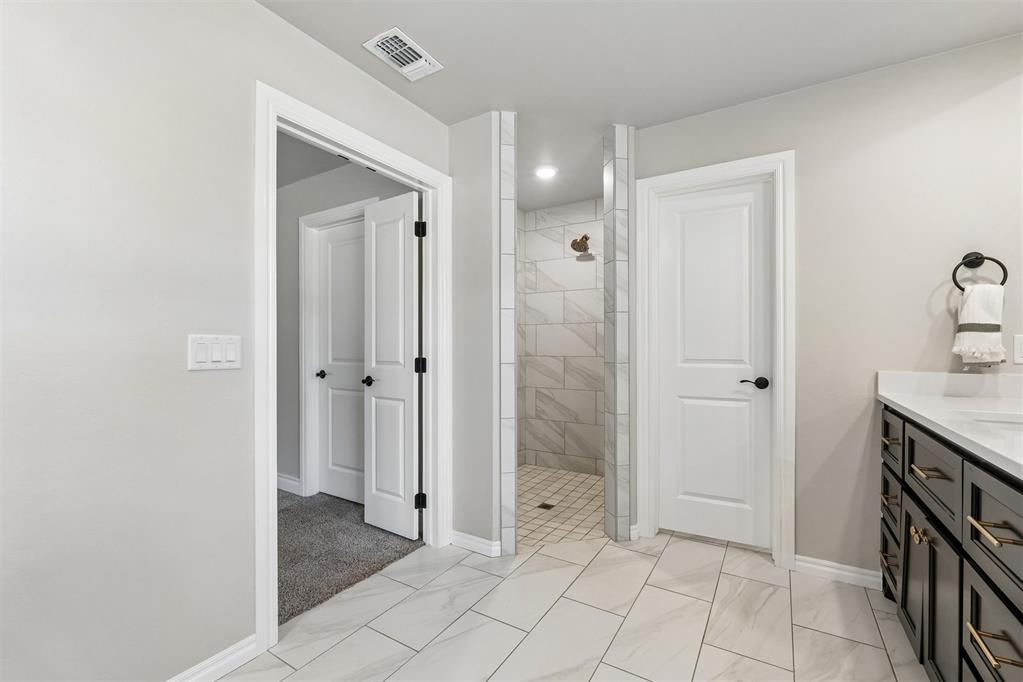 14108 Willow Lane Property Photo 20