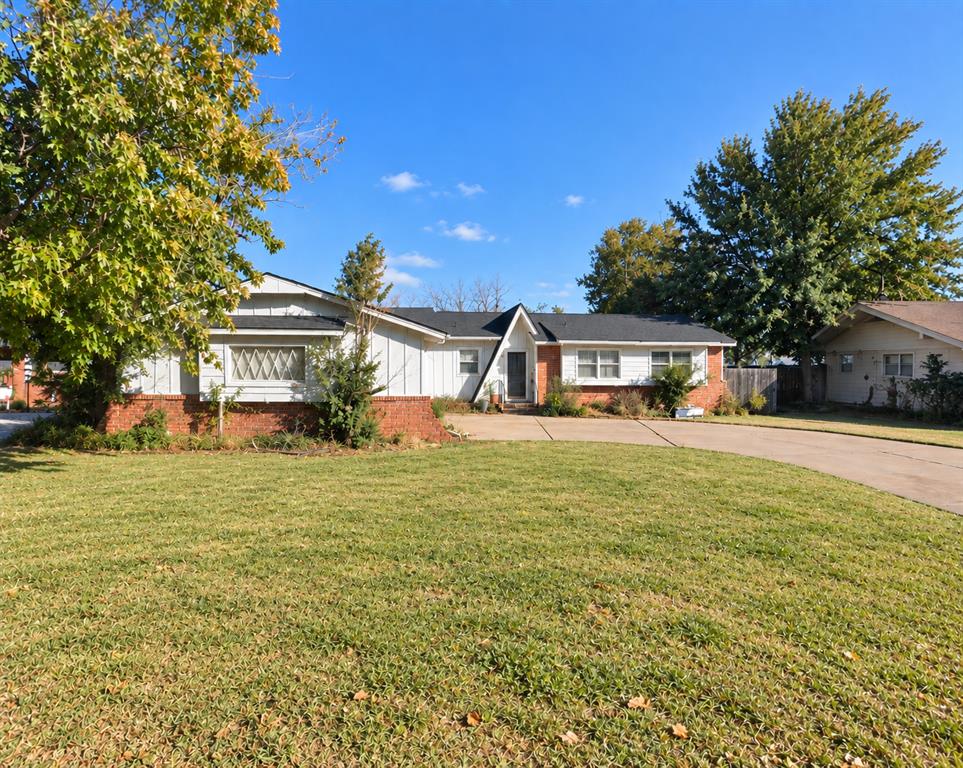 518 Lakeside Drive Property Photo 1