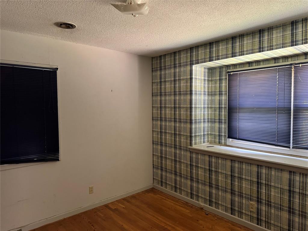 518 Lakeside Drive Property Photo 6