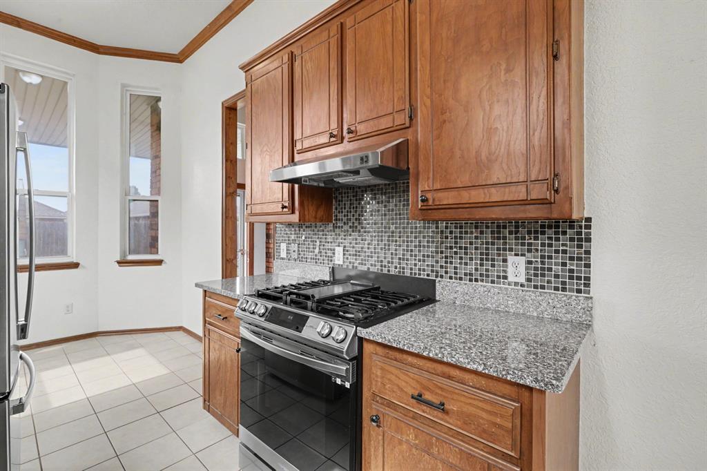9301 Buttonwood Avenue Property Photo 10