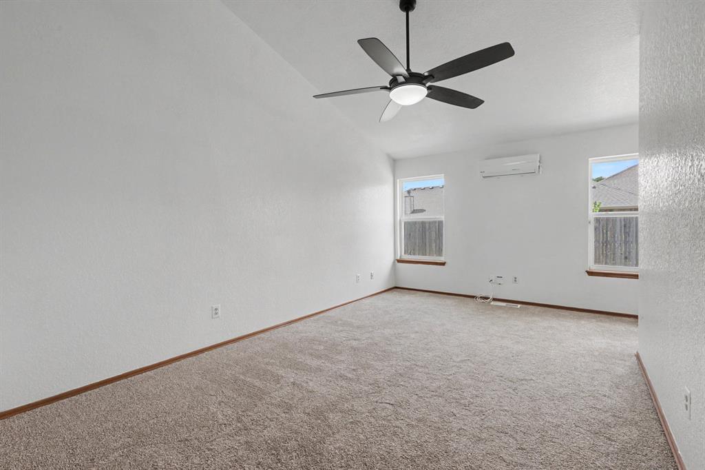 9301 Buttonwood Avenue Property Photo 11