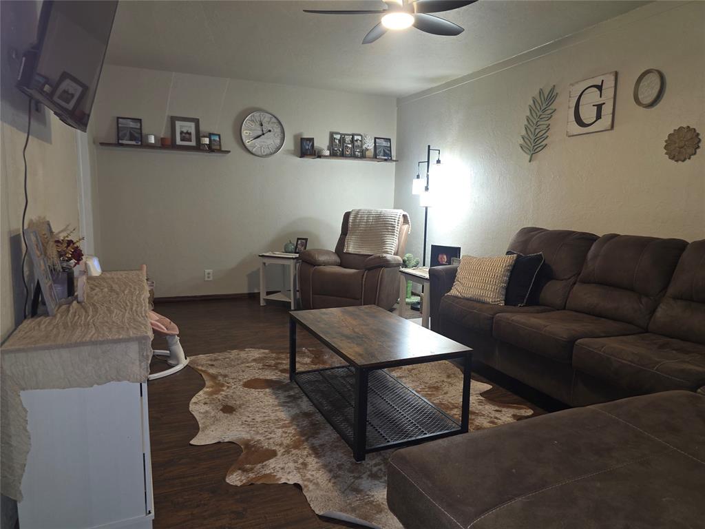 205 Mark Avenue Property Photo 3