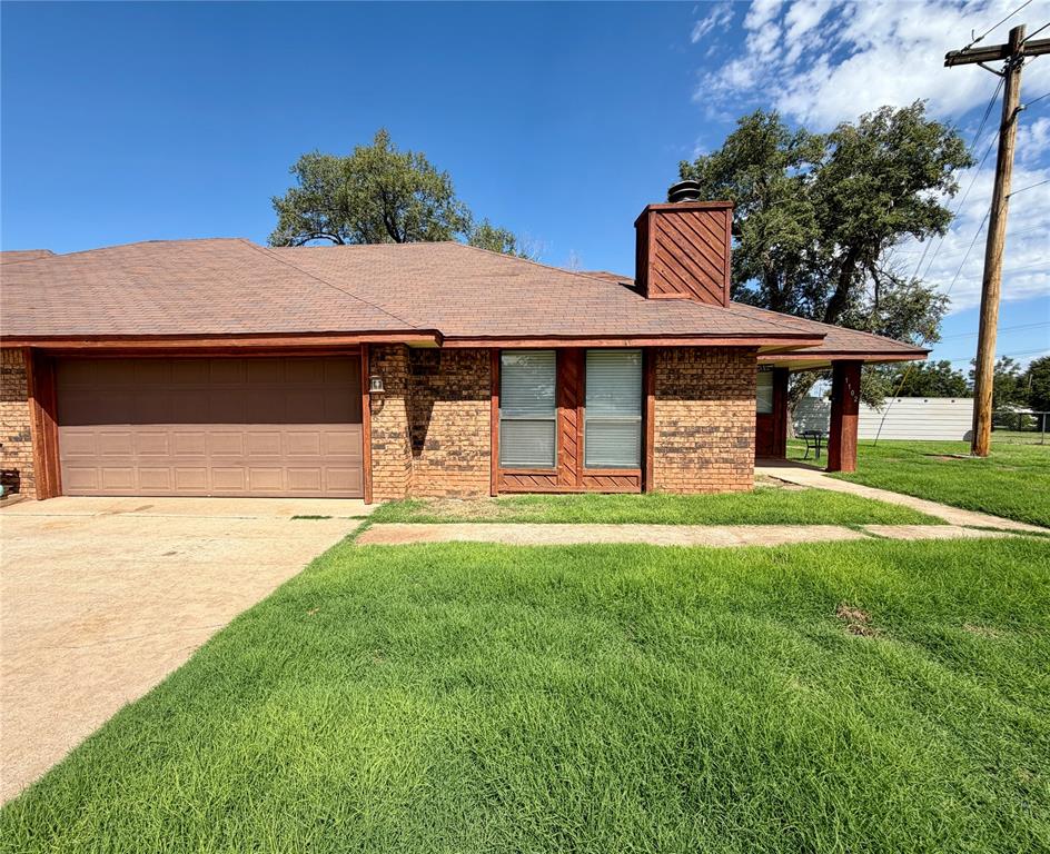 1102 Walnut Street Property Photo 1