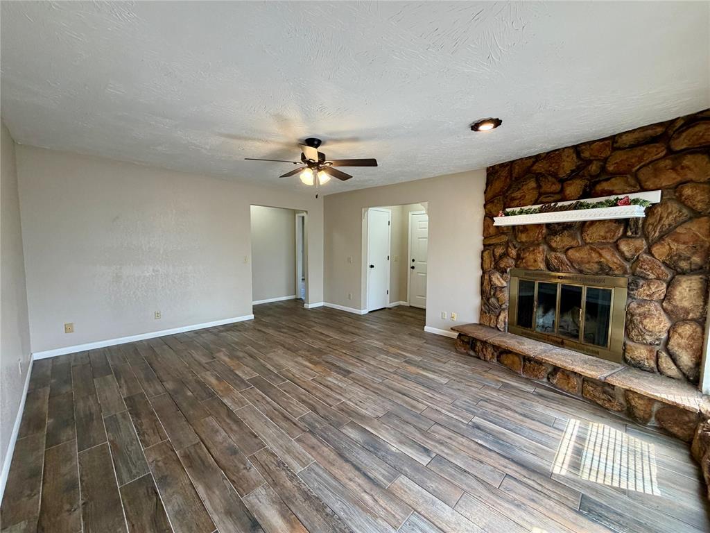 1102 Walnut Street Property Photo 2