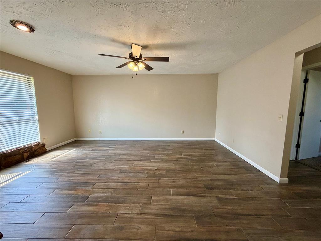 1102 Walnut Street Property Photo 7