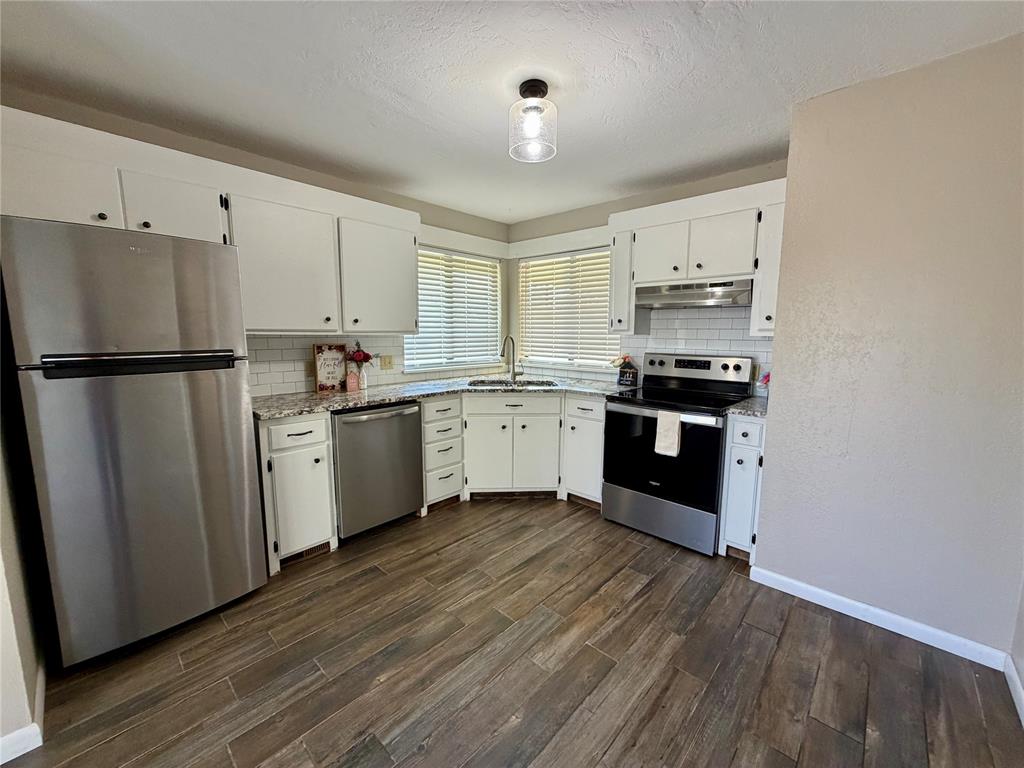 1102 Walnut Street Property Photo 16