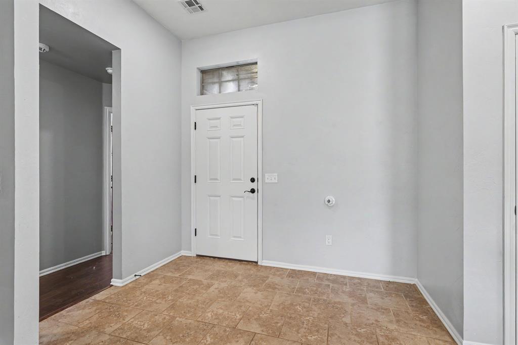 709 Bobcat Trail Property Photo 5