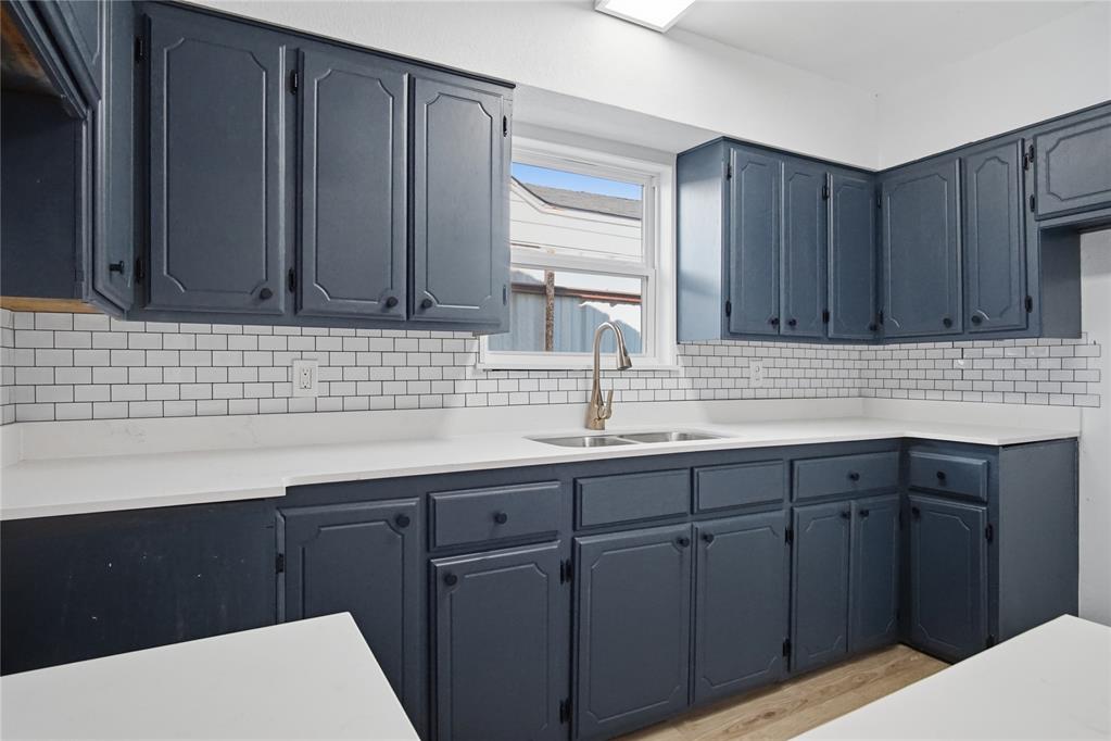 1041 Sw 33rd Street Property Photo 2