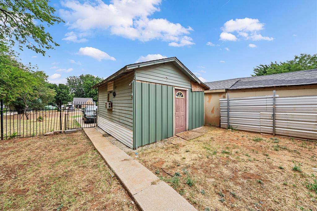 1434 Sw 28th Street Property Photo 5