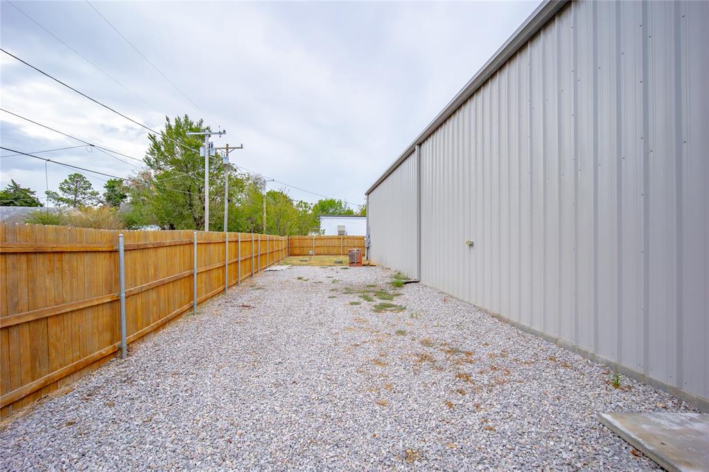 6800 Main Street Property Photo 8