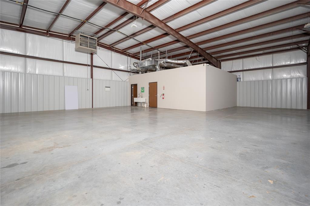 6800 Main Street Property Photo 23