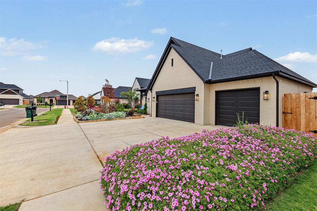 14716 Palmerston Drive Property Photo 3