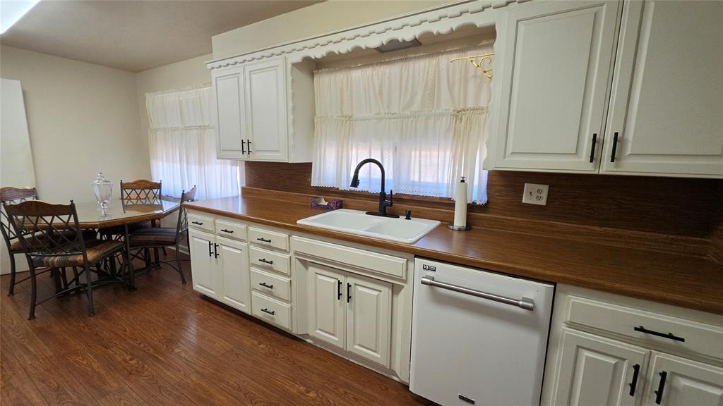 2800 N Dornick Drive Property Photo 23