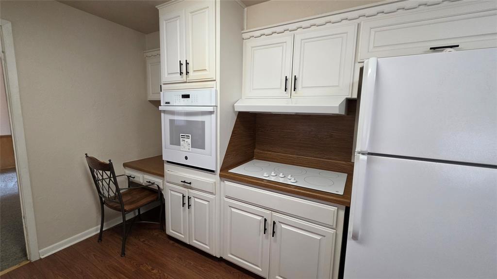 2800 N Dornick Drive Property Photo 25
