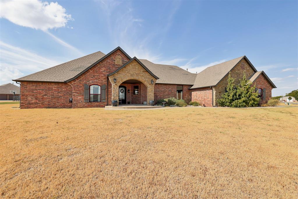 203 Raye Place Property Photo 2