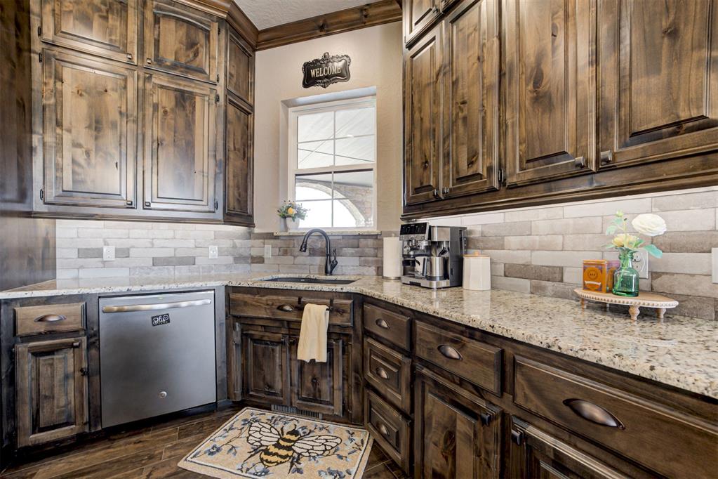 203 Raye Place Property Photo 14