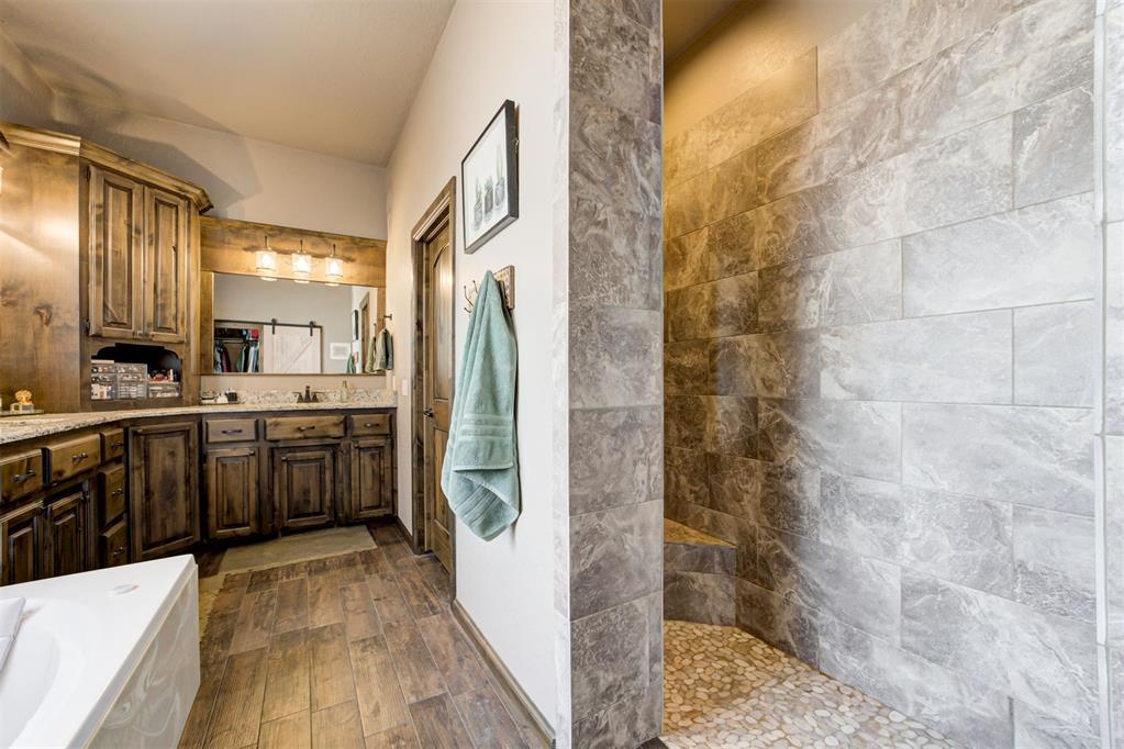 203 Raye Place Property Photo 23