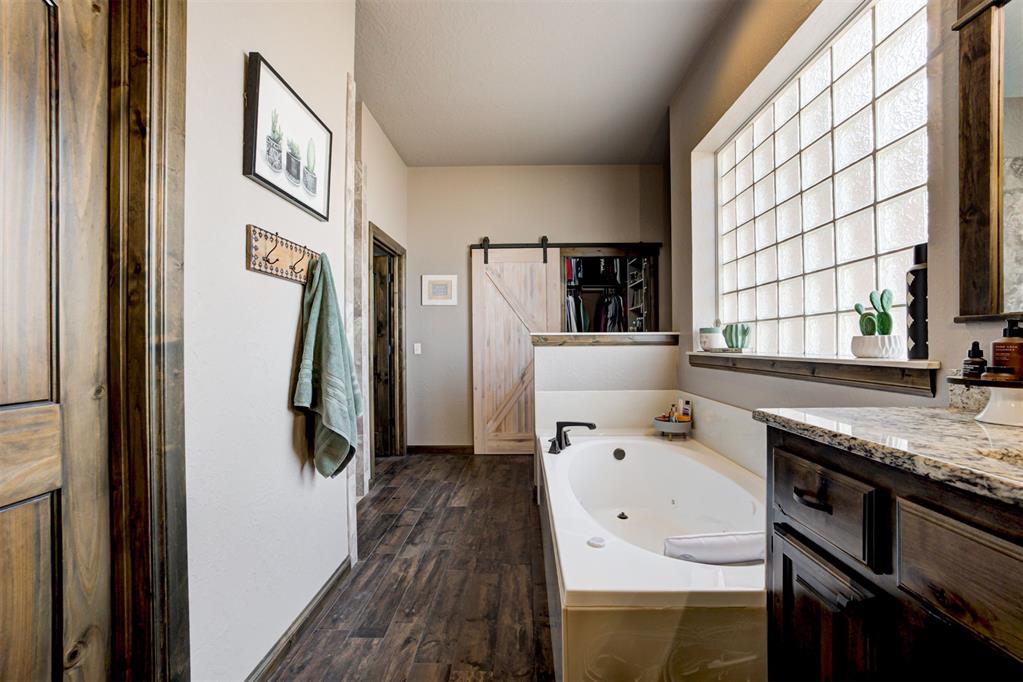 203 Raye Place Property Photo 24