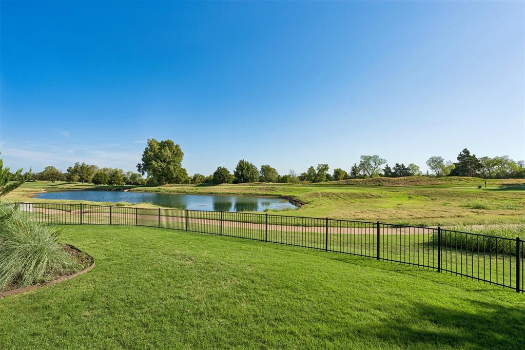 201 Saint Claire Drive Property Photo 4