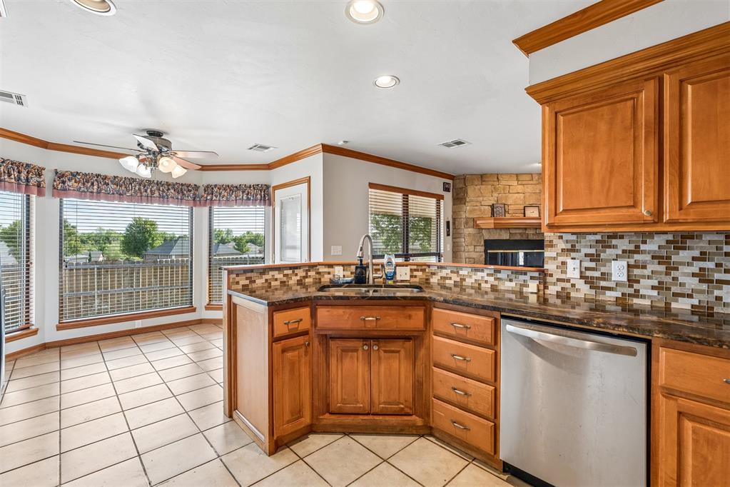 1629 Canyon Bluff Road Property Photo 11