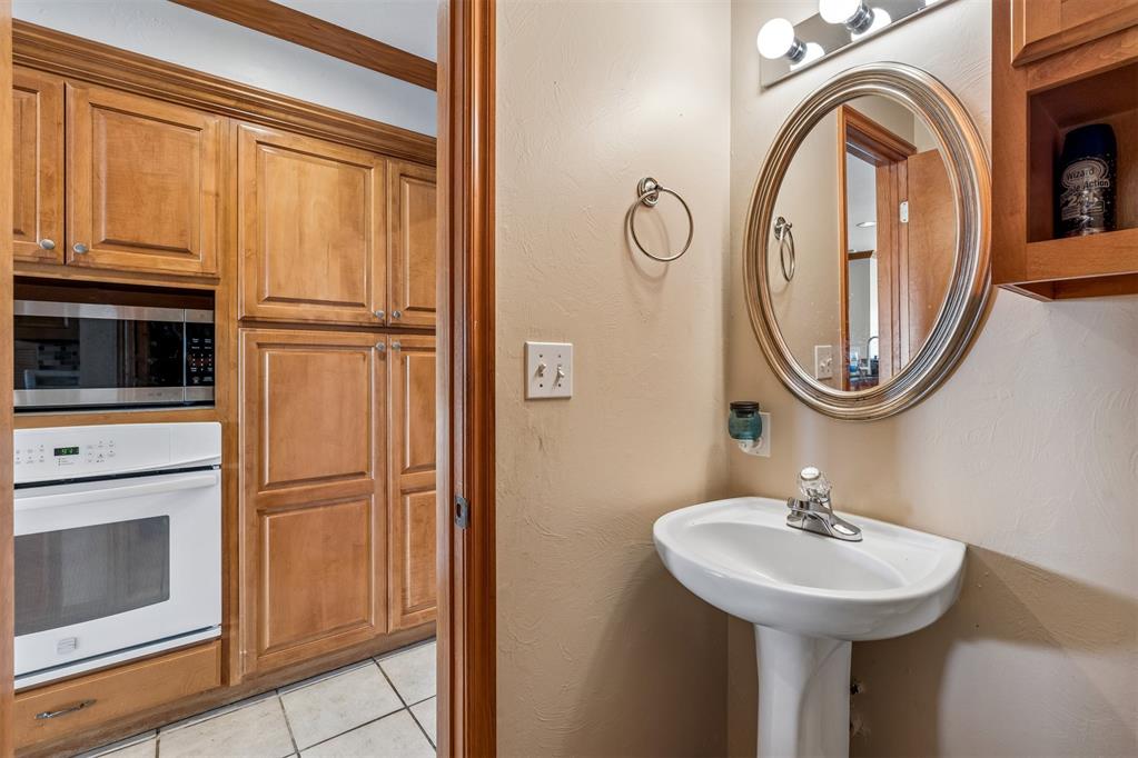 1629 Canyon Bluff Road Property Photo 12