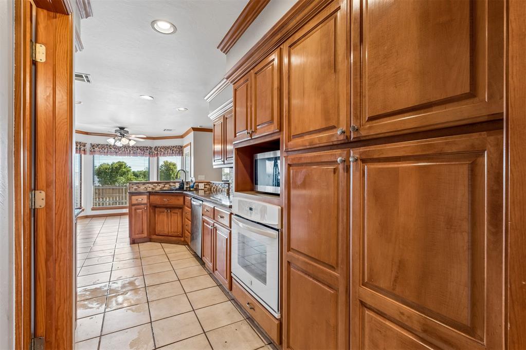 1629 Canyon Bluff Road Property Photo 13