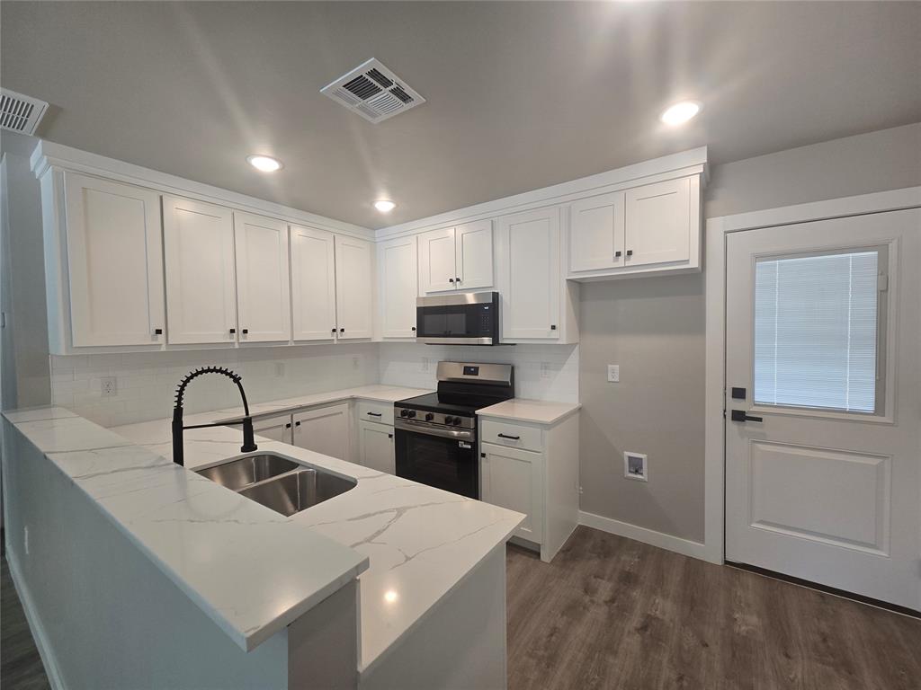 1304 E Margaret Street Property Photo 6