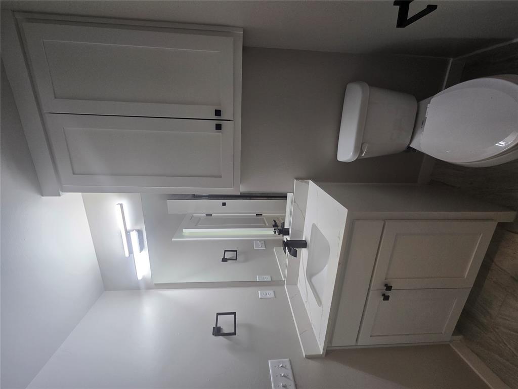 1304 E Margaret Street Property Photo 9