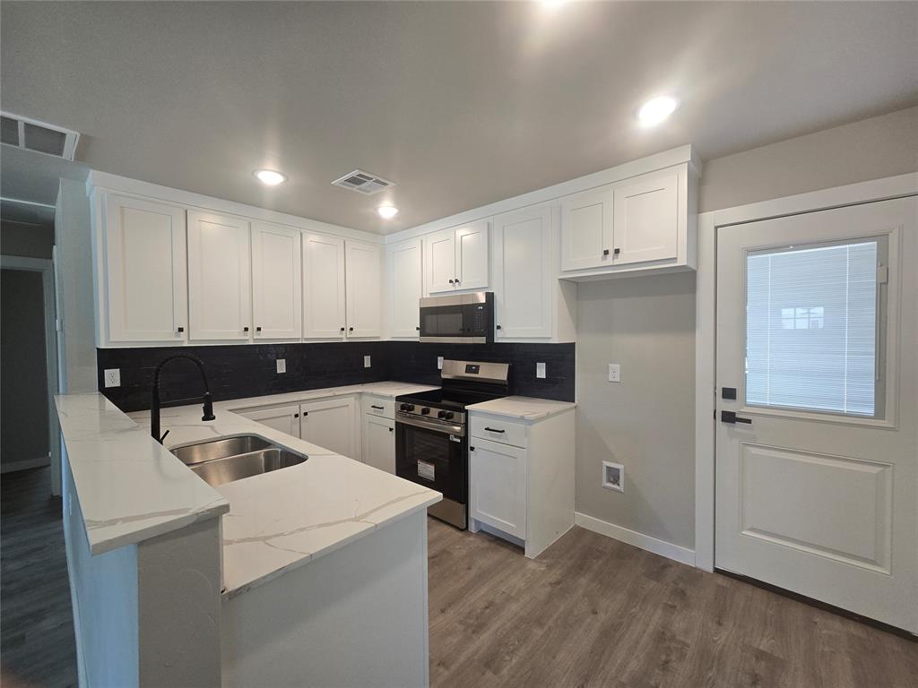 1312 E Margaret Street Property Photo 4