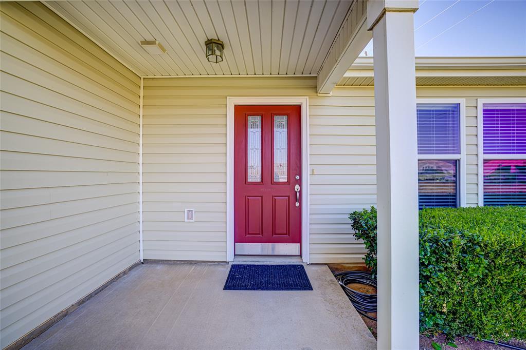 524 English Elm Lane Property Photo 3