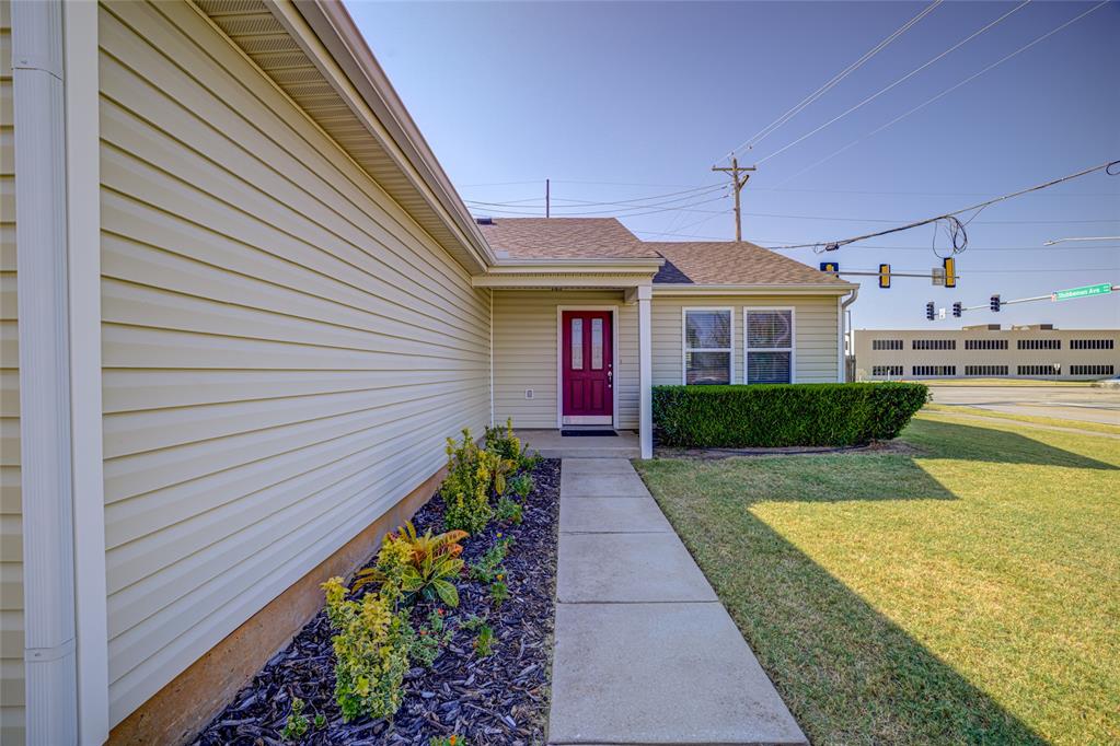 524 English Elm Lane Property Photo 4