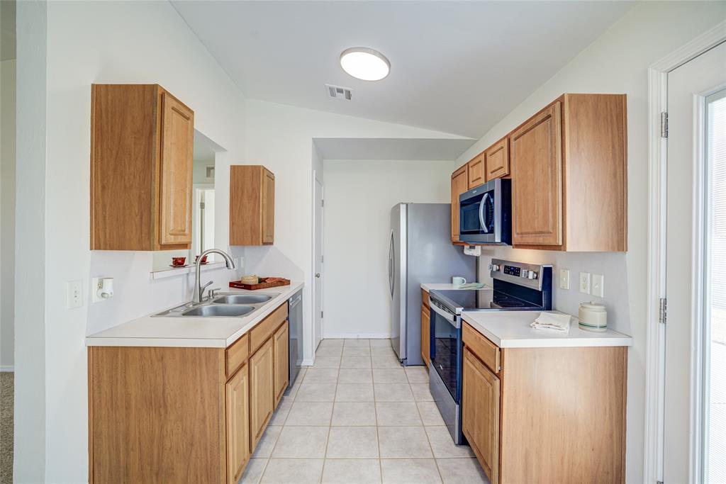 524 English Elm Lane Property Photo 15