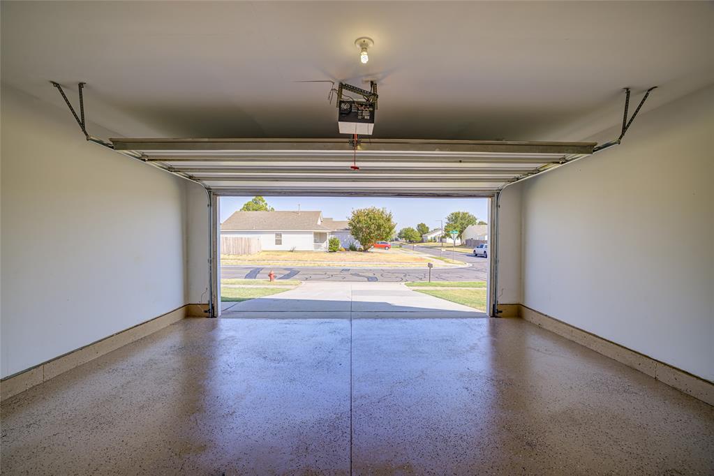 524 English Elm Lane Property Photo 29