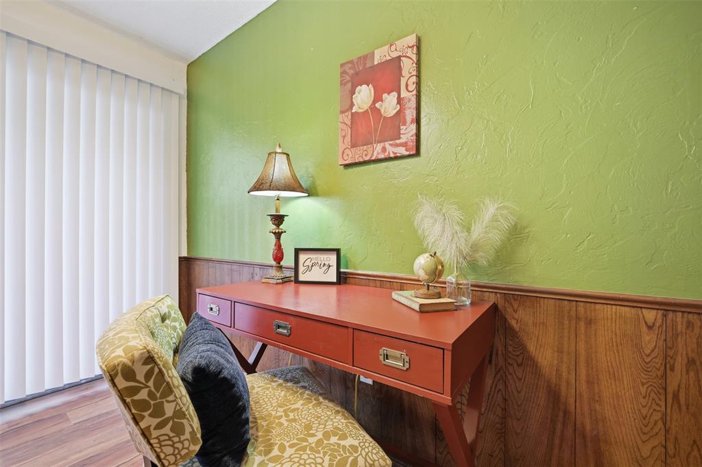 11307 N May Avenue D Property Photo 7